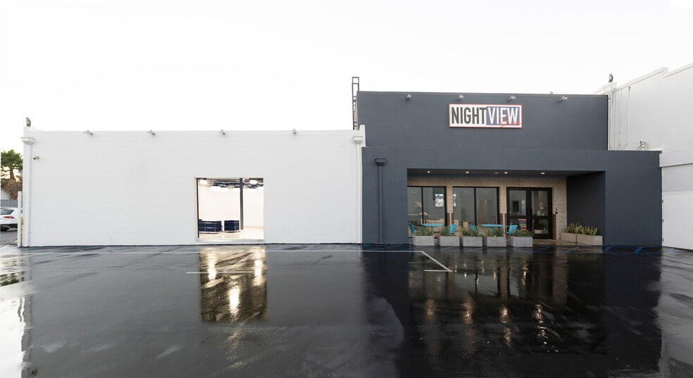 Primary Photo Of 10824 Burbank Blvd, North Hollywood Warehouse For Lease
