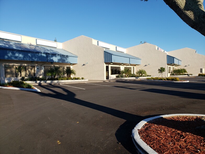 More Photos Of 900-914 Dixon Blvd, Cocoa Office For Sale