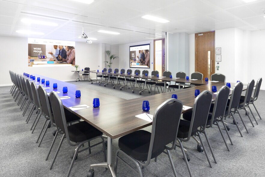 More Photos Of 99 Bishopsgate, London Office For Lease