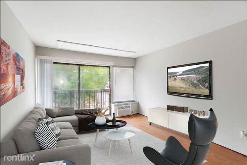 More Photos Of 720 W Michigan Ave, Jackson Apartments For Sale