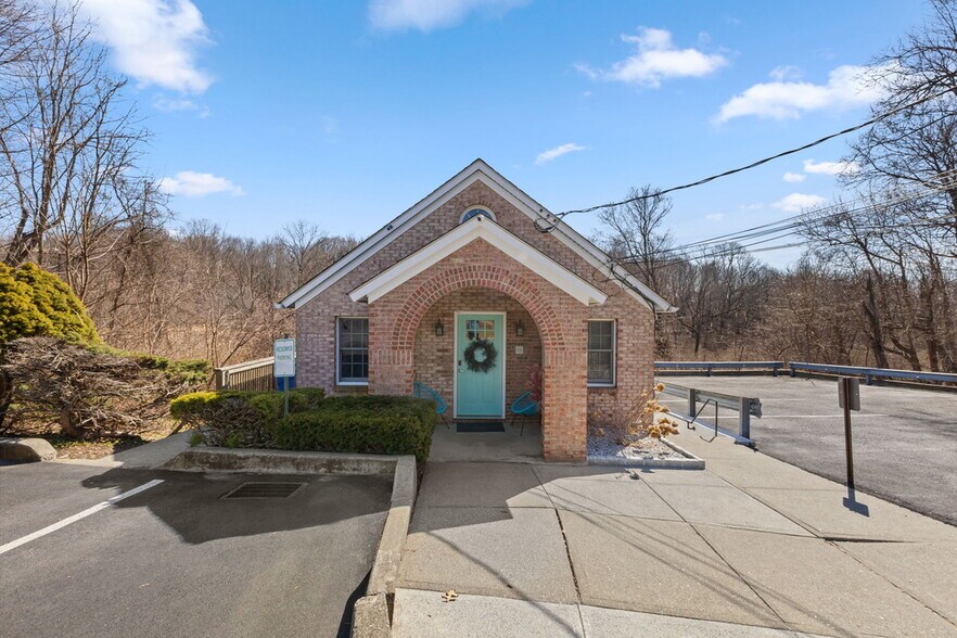 Primary Photo Of 18 Miller Rd, Mahopac Office For Sale
