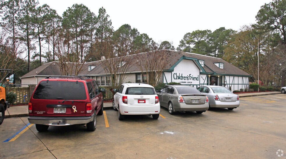 Primary Photo Of 519 N St Augustine Rd, Valdosta Daycare Center For Lease
