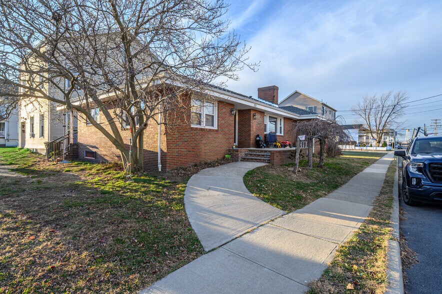 More Photos Of 122 S Rosewell Ave, South Amboy Apartments For Sale