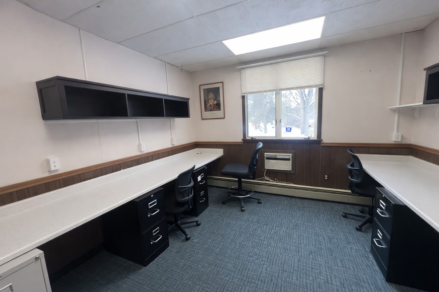 More Photos Of 3388 Chili Ave, Rochester Veterinarian Kennel For Lease