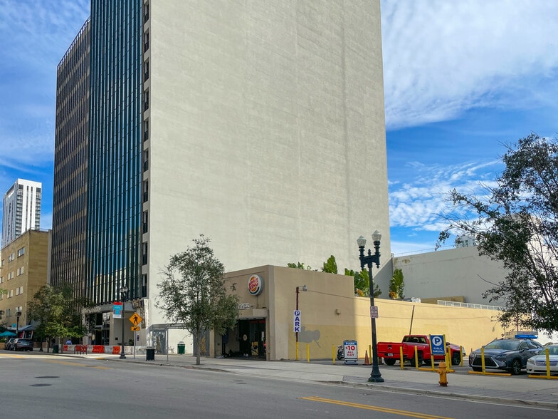 More Photos Of 50 W Flagler St, Miami Fast Food For Lease