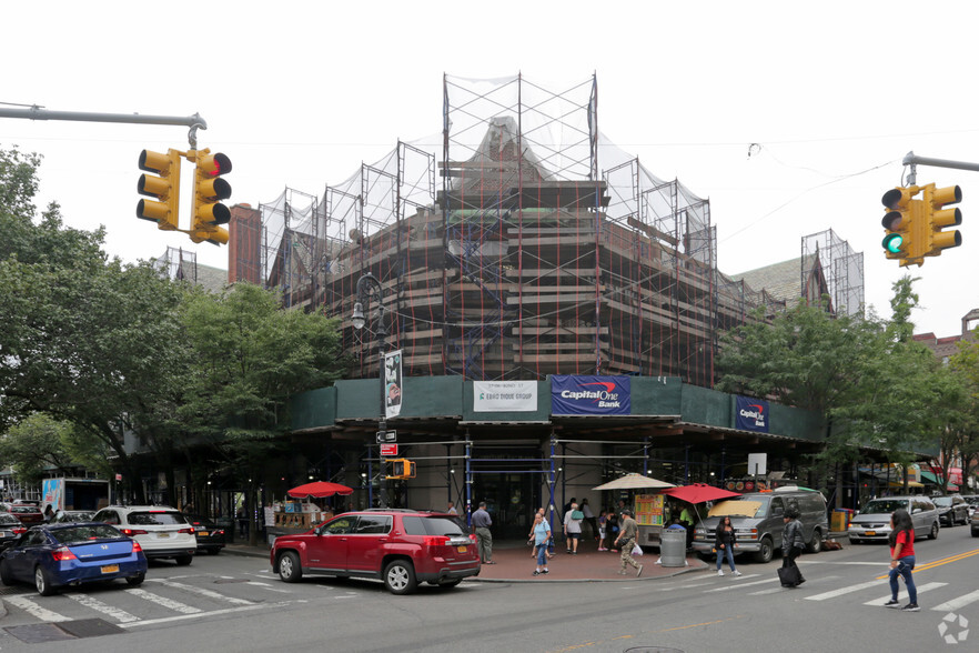 Primary Photo Of 37-06-37-08 82nd St, Jackson Heights Storefront Retail Office For Lease