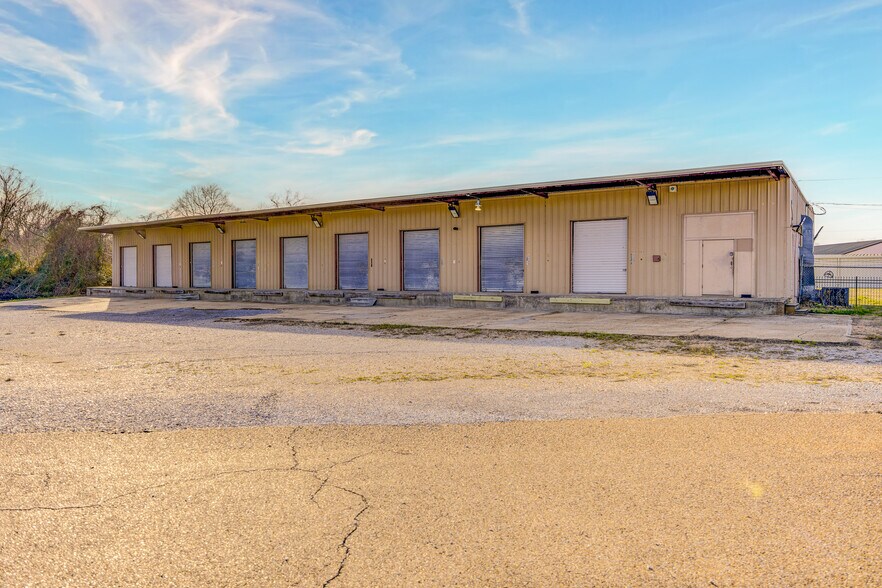 More Photos Of 75 Centrex Dr, Vicksburg Industrial For Lease