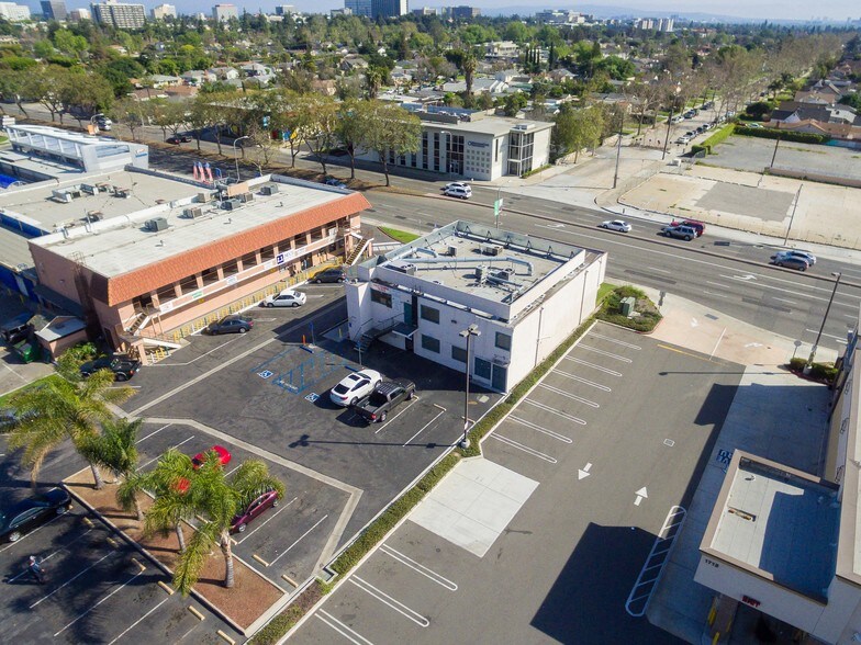 More Photos Of 1227 W 17th St, Santa Ana Medical For Lease