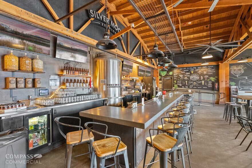 More Photos Of 24 NW Greenwood Ave, Bend Restaurant For Sale