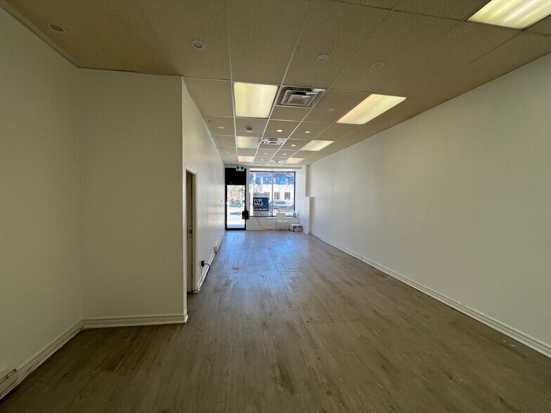 More Photos Of 402 Spadina Av, Toronto Storefront Retail Residential For Lease