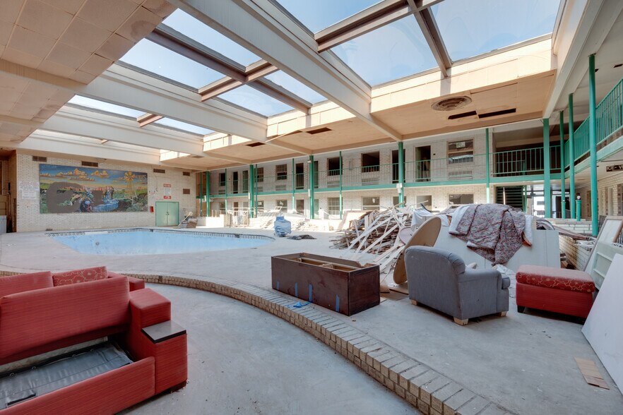 More Photos Of 2915 E Interstate 40, Amarillo Hotel For Sale