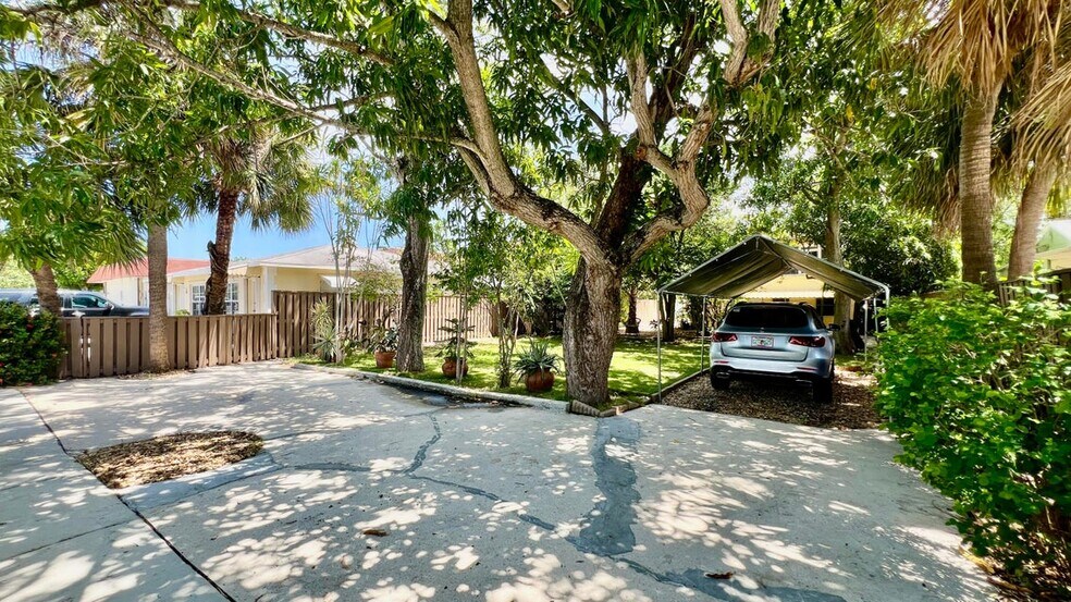 More Photos Of 1120 S Federal Hwy, Lake Worth Beach Apartments For Sale