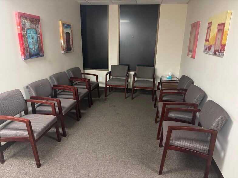 More Photos Of 2045 Royal Ave, Simi Valley Medical For Lease