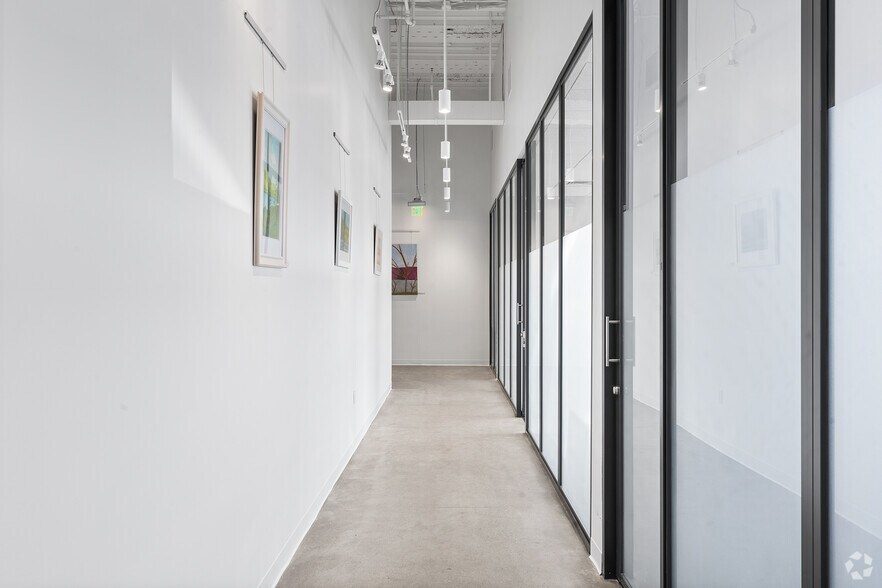 More Photos Of 44 S Broadway, White Plains Coworking Space