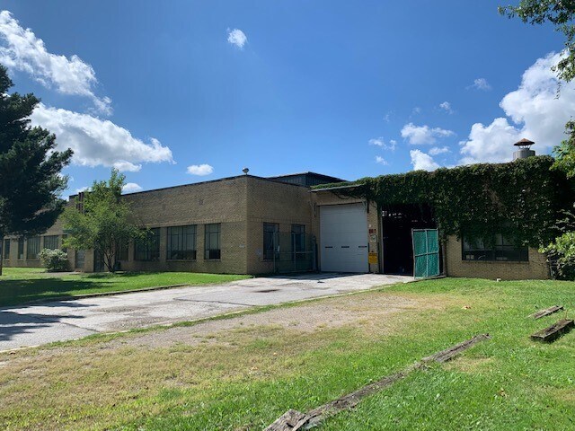 More Photos Of 1500 E 219th St, Euclid Unknown For Lease