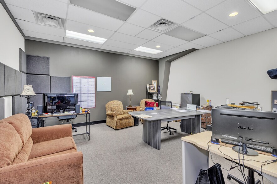 More Photos Of 613 Atomic Rd, North Augusta Flex For Lease