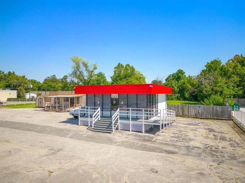 More Photos Of 2801 Preston Ave, Pasadena Office For Sale