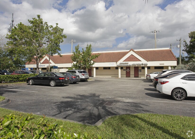 Primary Photo Of 12333 NW 18th St, Pembroke Pines Medical For Lease