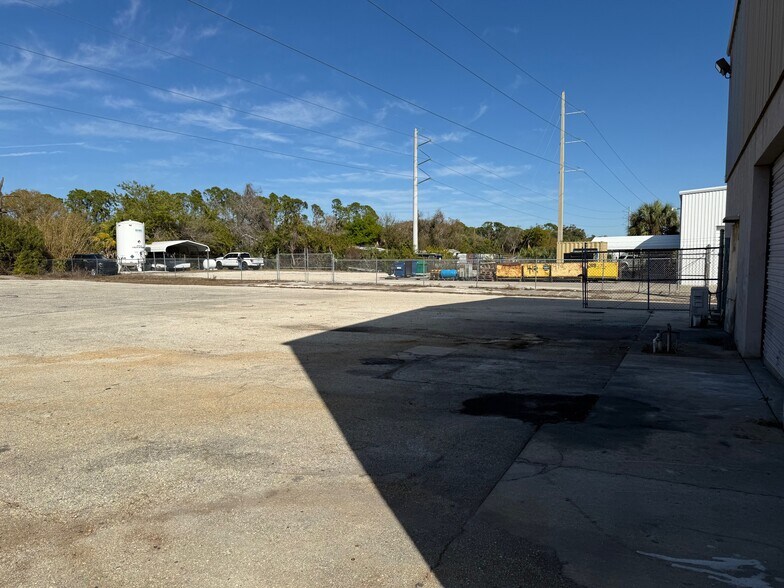 More Photos Of 174 Rich St, Venice Warehouse For Sale