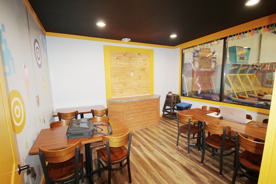 More Photos Of 129 Broad St, Wadsworth General Retail For Sale