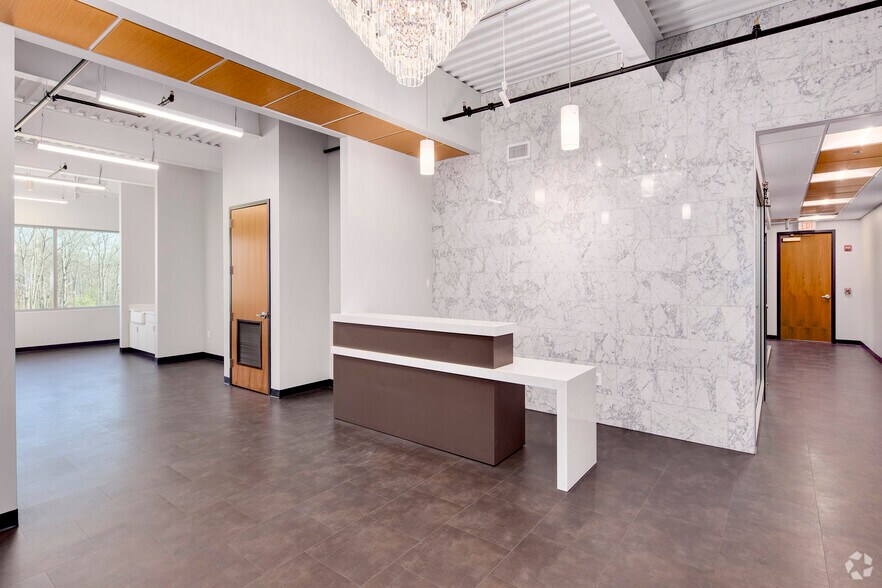 More Photos Of 22365 Broderick Dr, Sterling Medical For Lease