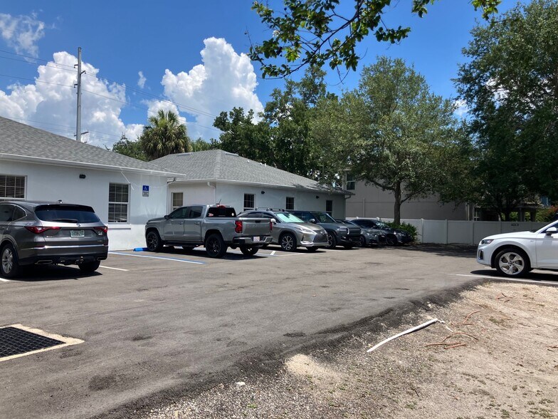 More Photos Of 5813 S Macdill Ave, Tampa Office For Sale