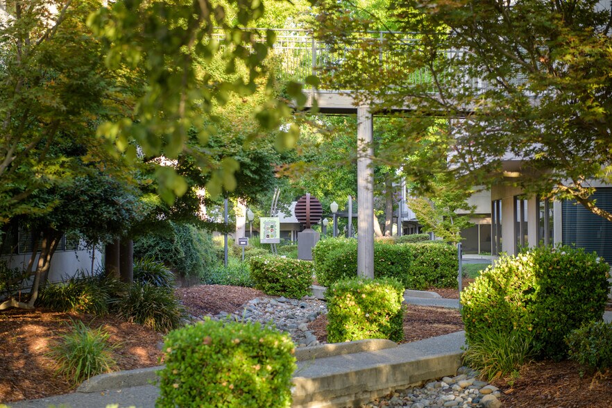 More Photos Of 1321 Howe Ave, Sacramento Unknown For Lease