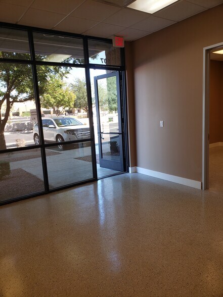 More Photos Of 7235 E Hampton Ave, Mesa Warehouse For Sale