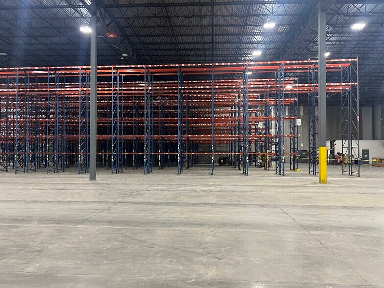 More Photos Of 80 Micro Dr, Jonestown Distribution For Lease