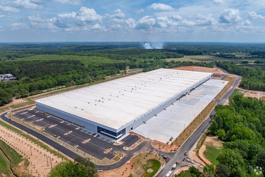 More Photos Of 1365 E Hightower Trl, Social Circle Distribution For Sale