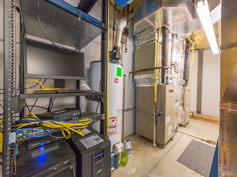 More Photos Of 900A Centrepark Dr, Asheville Medical For Sale