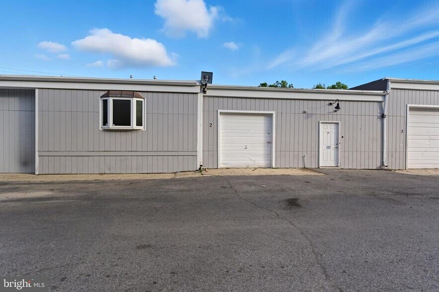 More Photos Of 534 Whitesville Rd, Jackson Service For Lease