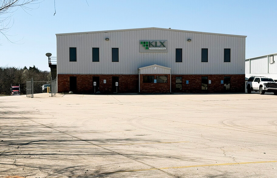 Primary Photo Of 4009 S Thomas Rd, Oklahoma City Warehouse For Lease