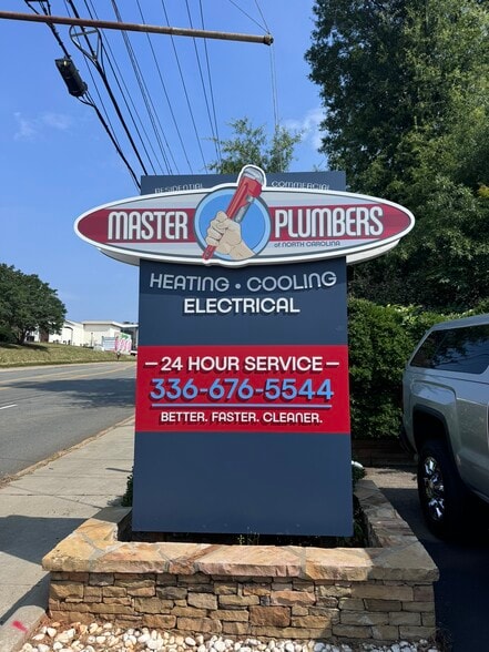 More Photos Of 61 Miller St, Winston-Salem Storefront Retail Office For Lease