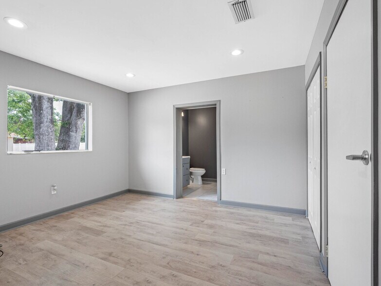 More Photos Of , Tampa Office For Sale