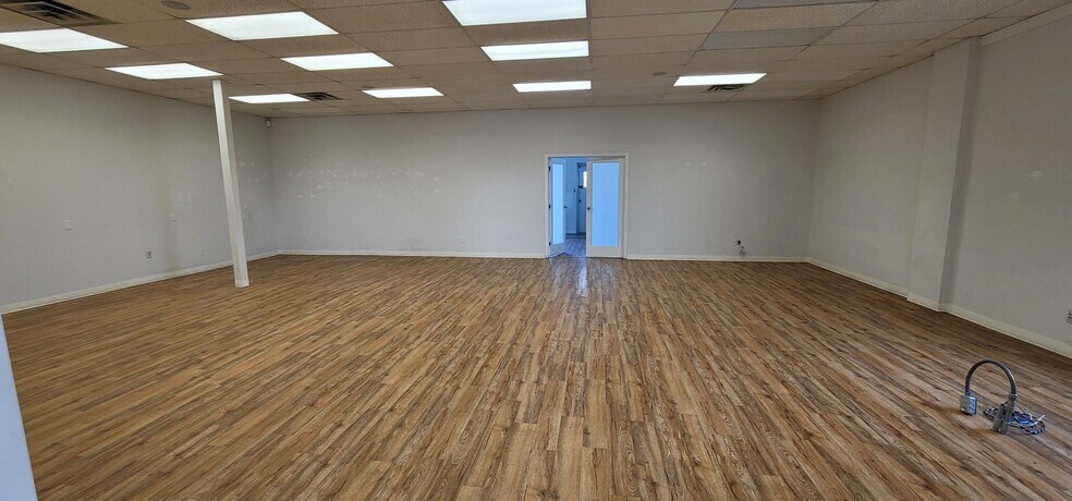 More Photos Of 1185 Franklin Blvd, Cambridge Warehouse For Lease