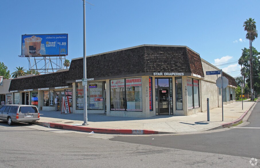 Primary Photo Of 5900-5902 Van Nuys Blvd, Van Nuys Storefront For Lease