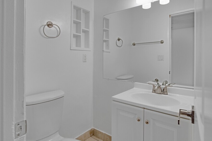 More Photos Of 1936-1938 S Corning St, Los Angeles Apartments For Sale