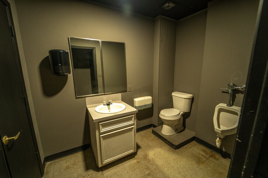 More Photos Of 3011 Houston Hwy, Victoria Warehouse For Lease