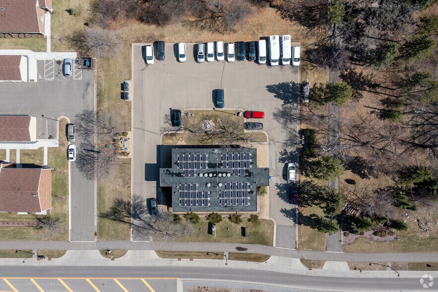 More Photos Of 2040 Douglas Dr N, Golden Valley Office For Lease