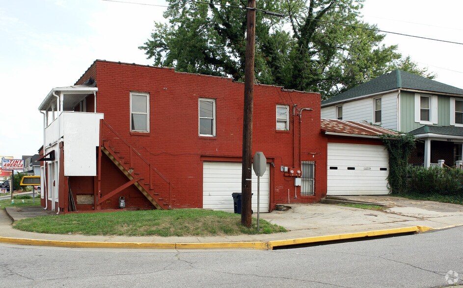 More Photos Of 2300 Greenup Ave, Ashland Storefront Retail Residential For Lease