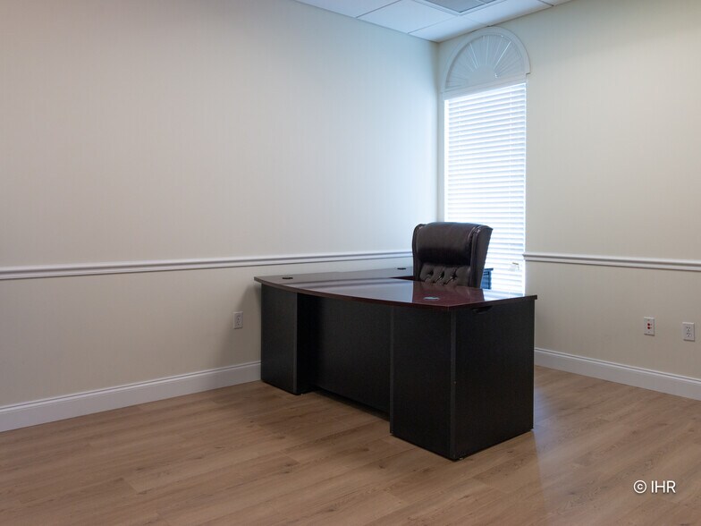 More Photos Of 15300 S Jog Rd, Delray Beach Medical For Sale