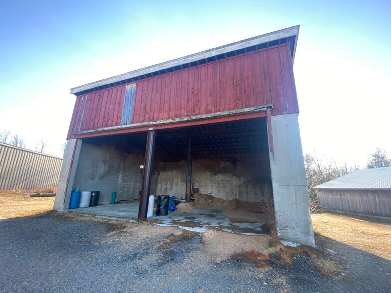 More Photos Of 668 Hollis Rd, Hollis Center Warehouse For Sale