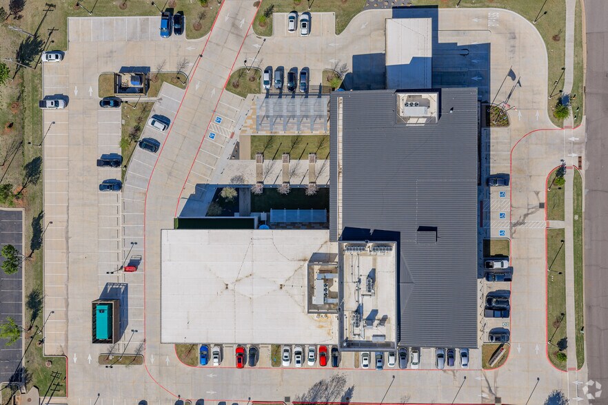 More Photos Of 420 SW 6th St, Moore Office For Lease