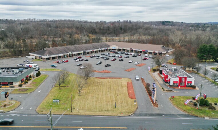 More Photos Of 34 Shunpike Rd, Cromwell Freestanding For Lease