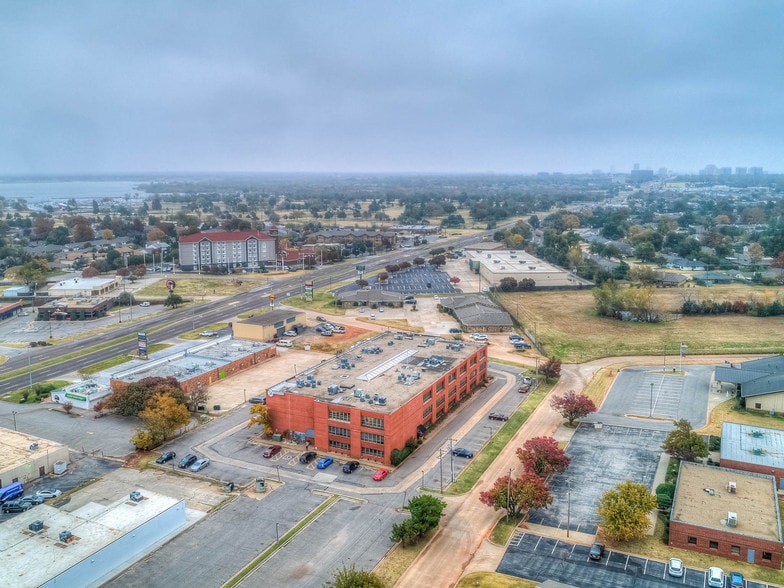 More Photos Of 5601 NW 72nd St, Oklahoma City Medical For Lease