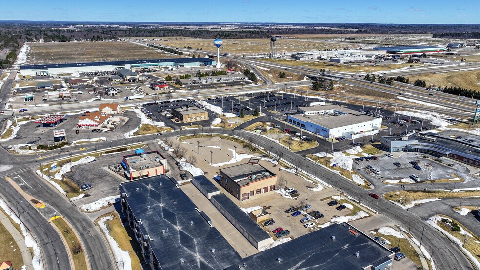 More Photos Of 1740 Park Ave, Plover Storefront Retail Office For Sale