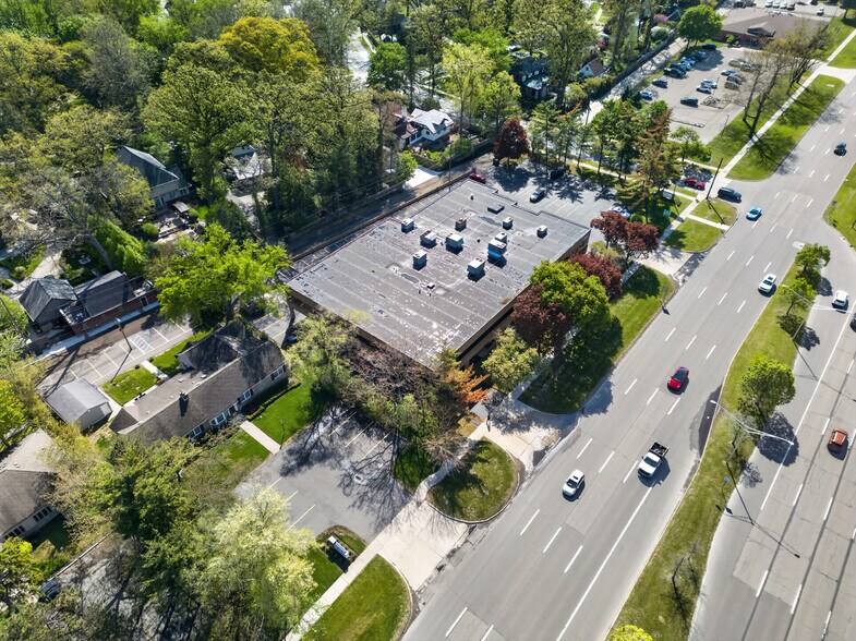 More Photos Of 26622 Woodward Ave, Royal Oak Office For Lease