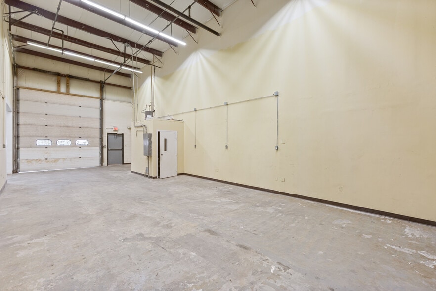 More Photos Of 7881 Beechcraft Ave, Gaithersburg Industrial For Sale