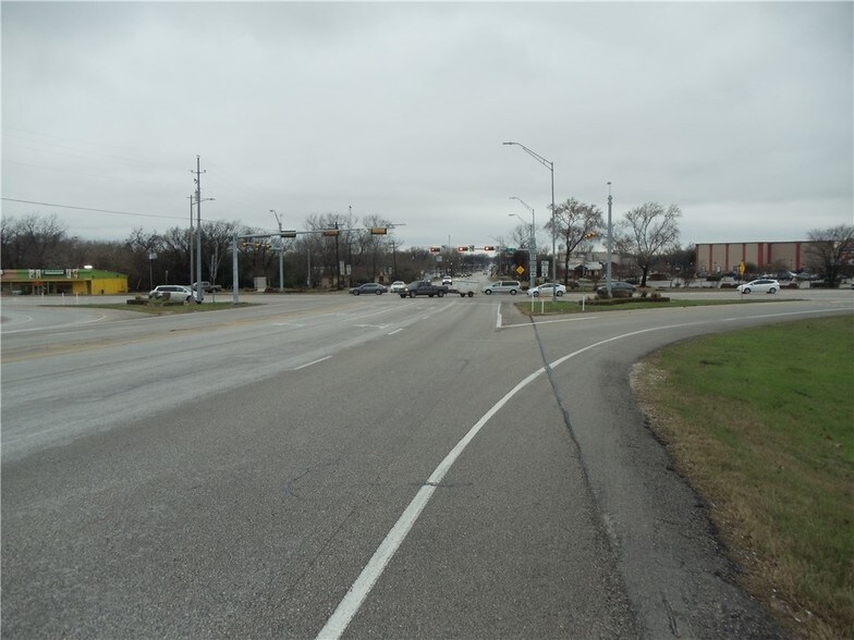 More Photos Of 1712 Chestnut St, Bastrop Land For Sale